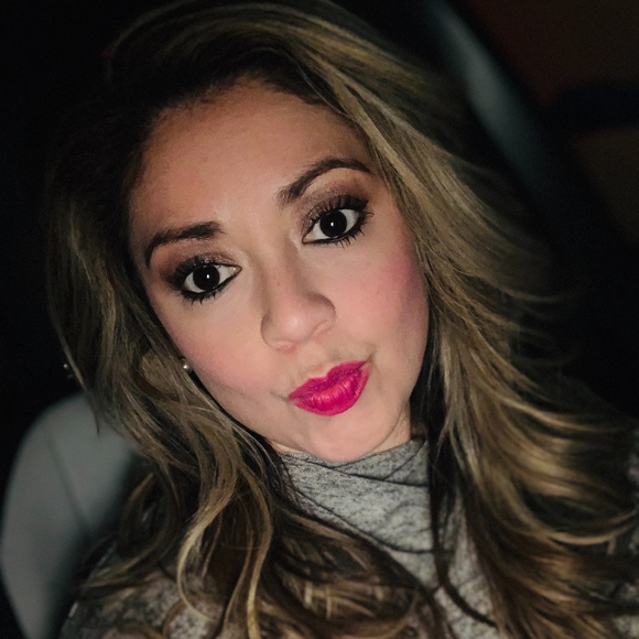 Meet your Posher, Martina - Picture 1 of 1